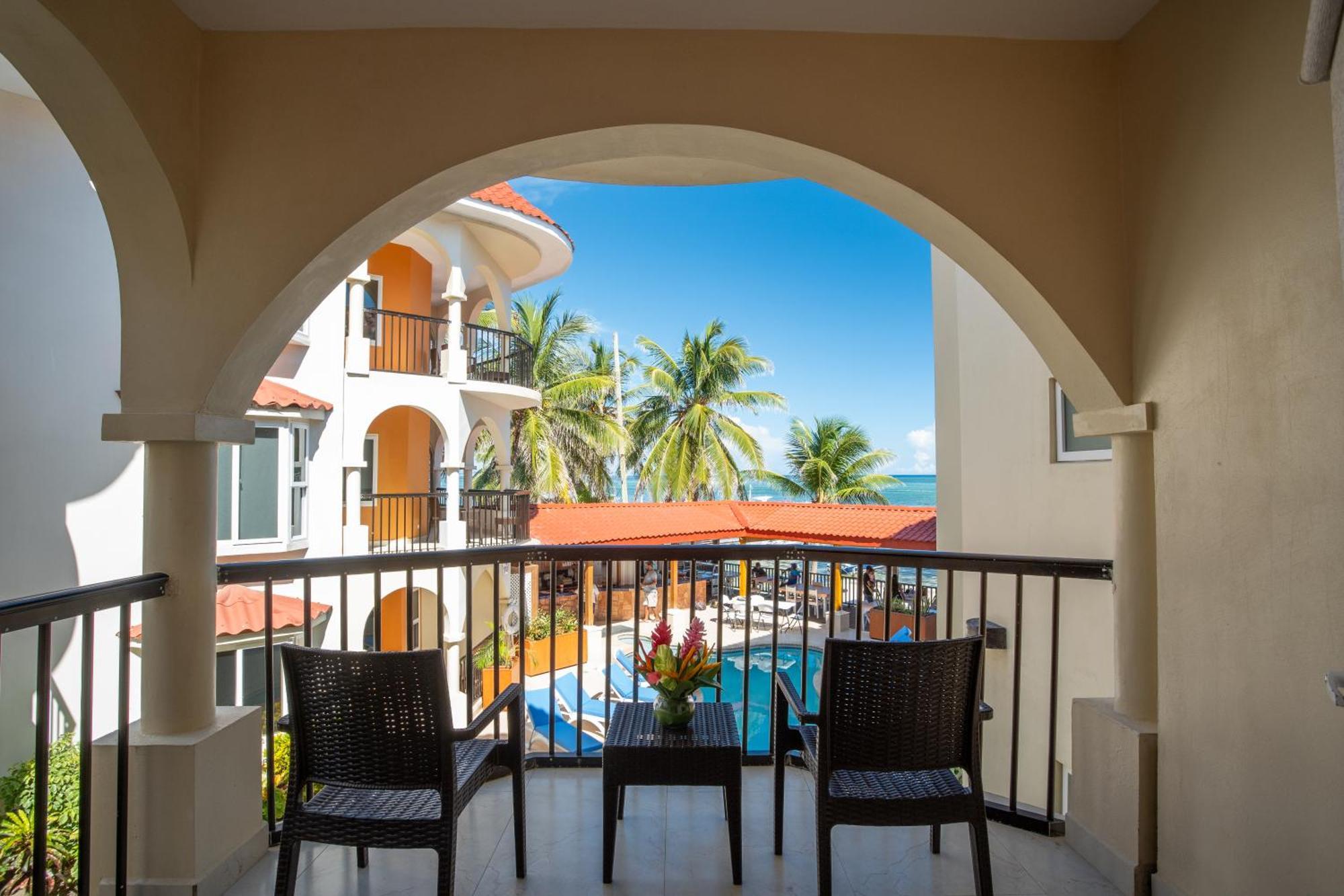 Sunbreeze Suites San Pedro  Ngoại thất bức ảnh