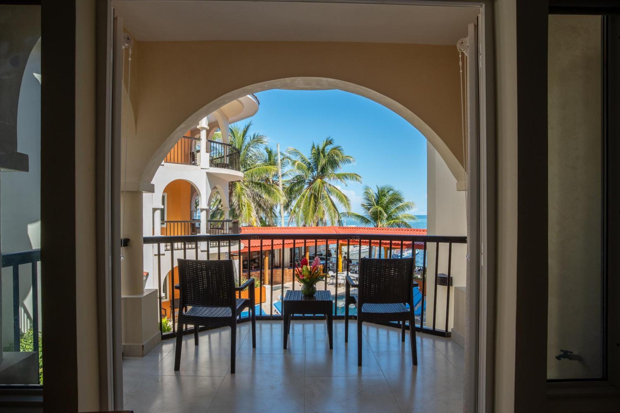 Sunbreeze Suites San Pedro  Ngoại thất bức ảnh
