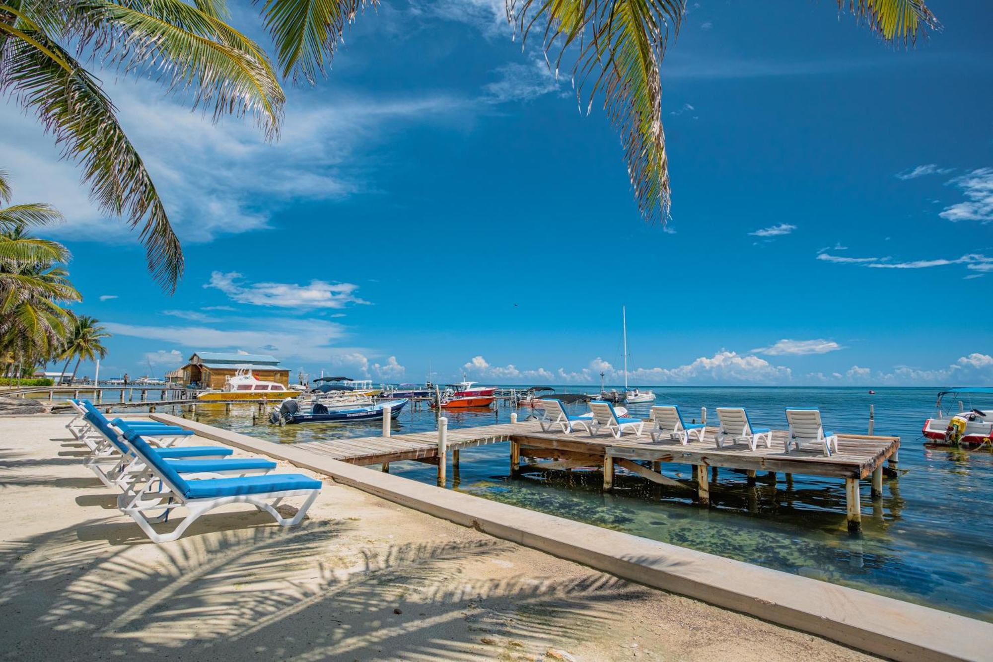 Sunbreeze Suites San Pedro  Ngoại thất bức ảnh