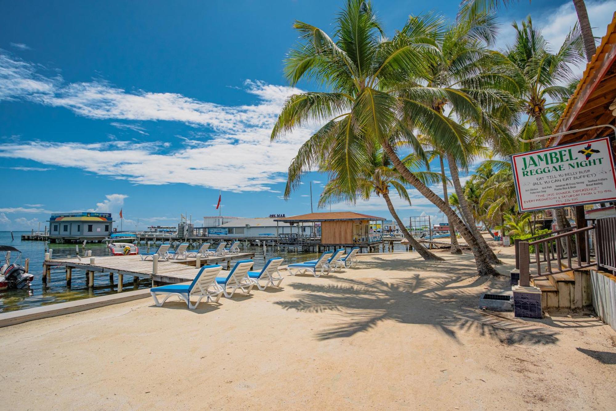 Sunbreeze Suites San Pedro  Ngoại thất bức ảnh