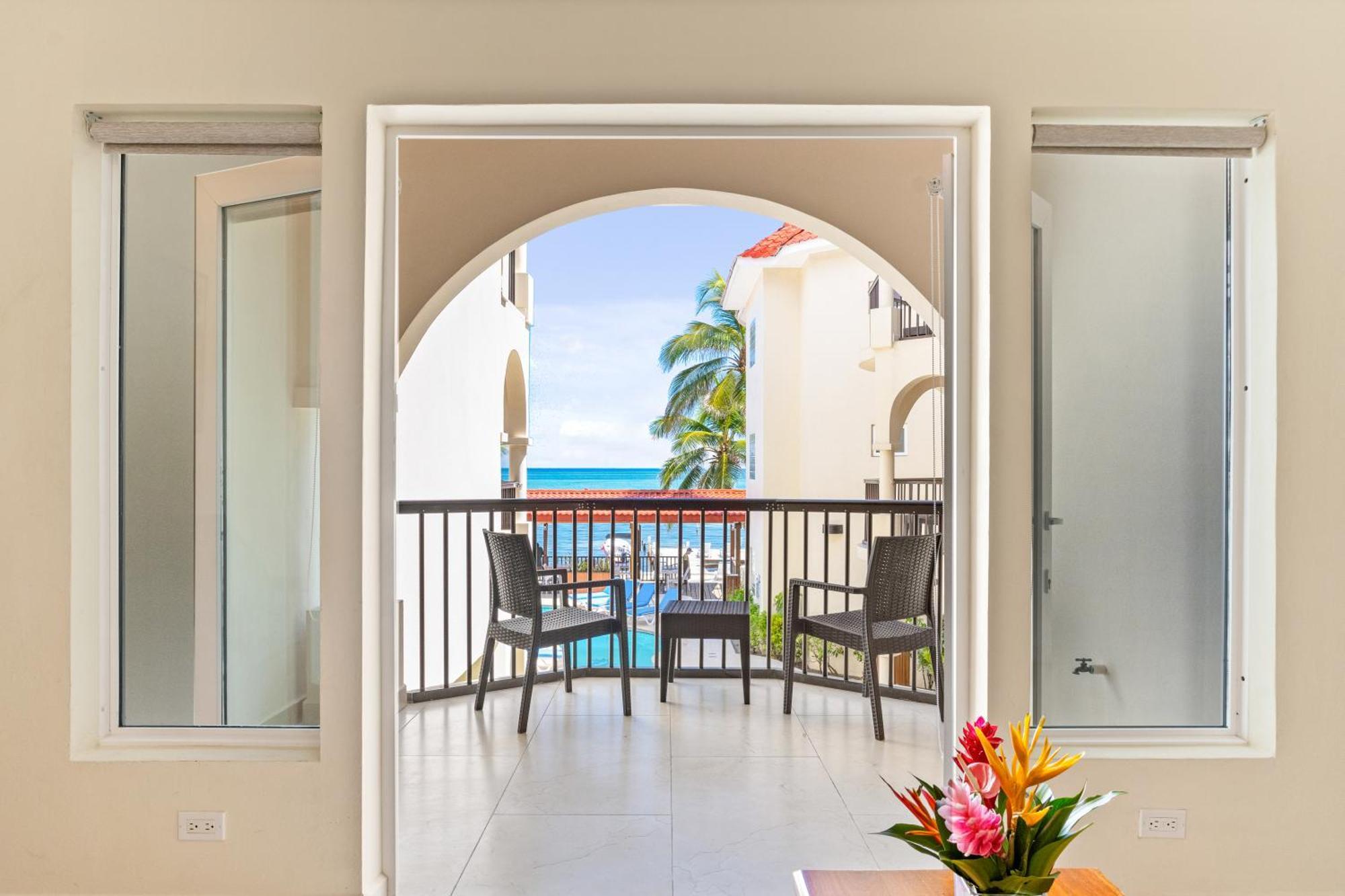 Sunbreeze Suites San Pedro  Ngoại thất bức ảnh