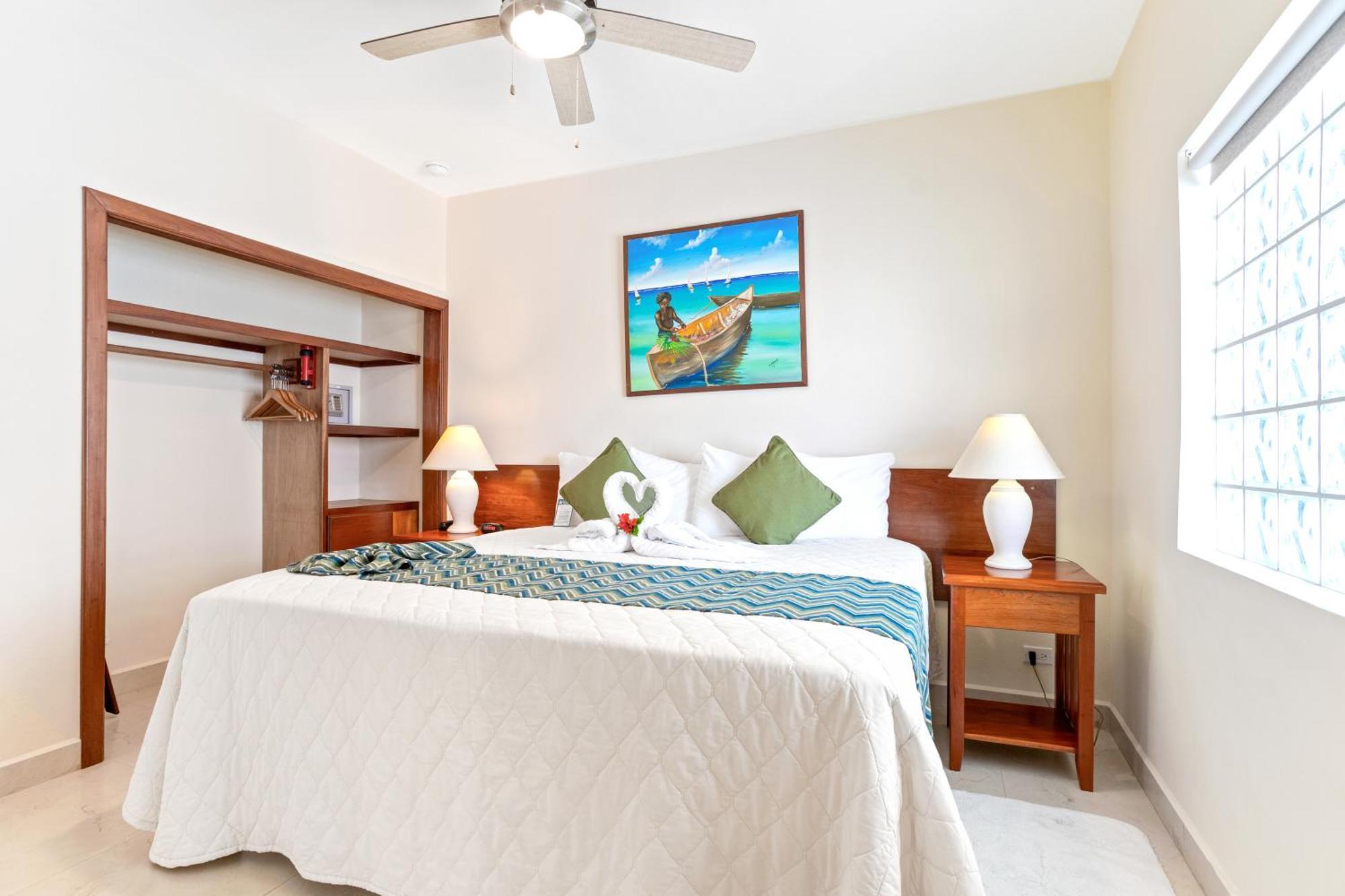 Sunbreeze Suites San Pedro  Ngoại thất bức ảnh